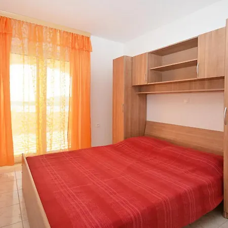4 Otoka.4 Apartamento Prizba